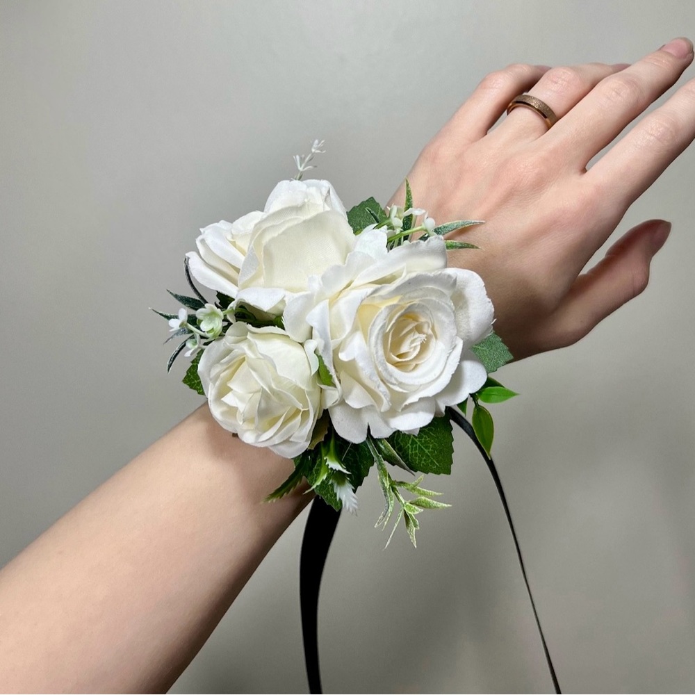 Elegant White Floral Corsage Set
